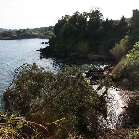 Mercouri Stone Korakochori